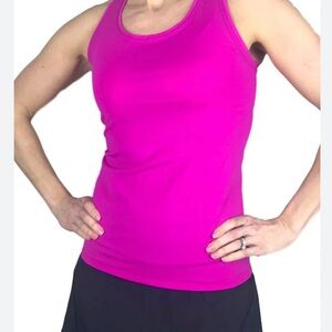 NWT CALVIN KLEIN PERFORMANCE TOP ……412